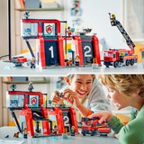 LEGO City 60414 Caserma dei Pompieri e Autopompa con Camion Giocattolo, 6 Minifigure, Cane e Accessori, Gioco per Bambini 6+, Giochi di costruzione 6 Minifigure, Cane e Accessori, Gioco per Bambini 6+, Set da costruzione, 6 anno/i, Plastica, 843 pz, 1,78 kg