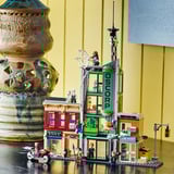 LEGO ǀ Marvel 76324 Spider-Man Contro Oscorp, Moto Giocattolo e 8 Minifigure, Regalo da Collezione per Bambini e Bambine 10+, Giochi di costruzione Moto Giocattolo e 8 Minifigure, Regalo da Collezione per Bambini e Bambine 10+, Set da costruzione, 10 anno/i, Plastica, 808 pz, 1,55 kg