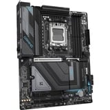 GIGABYTE X870 GAMING X WIFI7 Scheda Madre - Supporta CPU AMD Ryzen 9000, 16+2+2 fasi VRM, fino a 8000MHz DDR5 (OC), 1xPCIe 5.0 + 2xPCIe 4.0, Wi-Fi 7, LAN 2.5GbE, USB 4 Nero/grigio, 16+2+2 fasi VRM, fino a 8000MHz DDR5 (OC), 1xPCIe 5.0 + 2xPCIe 4.0, Wi-Fi 7, LAN 2.5GbE, USB 4, AMD, Socket AM5, AMD Ryzen 7000 Series, AMD Ryzen 8000 Series, AMD Ryzen 9000 Series, Socket AM5, 256 GB, DDR5-SDRAM