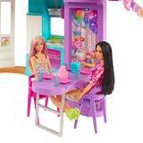 Mattel Casa di Malibu (106 cm) playset casa delle bambole con 2 piani, 6 stanze, ascensore altalena e più di 30 pezzi, Giocattolo per Bambini 3+ Anni 6 stanze, ascensore altalena e più di 30 pezzi, Giocattolo per Bambini 3+ Anni, 3 anno/i, Assemblaggio necessario