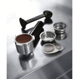 DeLonghi Dedica Style Dedica EC685.R Macchina da Caffè Manuale Espresso e Cappuccino, Compatibile con Polvere o Cialde E.S.E., Spegnimento Automatico, Serbatoio Estraibile 1.1L, 1450W, 15bar, Rosso, Macchina per espresso rosso, Compatibile con Polvere o Cialde E.S.E., Spegnimento Automatico, Serbatoio Estraibile 1.1L, 1450W, 15bar, Rosso, Macchina per espresso, 1,1 L, Cialde caffè, Caffè macinato, 1300 W, Nero, Rosso, Argento