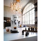 DeLonghi Dedica Style Dedica EC685.W Macchina da Caffè Manuale Espresso e Cappuccino, Compatibile con Polvere o Cialde E.S.E., Spegnimento Automatico, Serbatoio Estraibile 1.1L, 1450W, 15bar, Bianco, Macchina per espresso bianco/argento lucido, Compatibile con Polvere o Cialde E.S.E., Spegnimento Automatico, Serbatoio Estraibile 1.1L, 1450W, 15bar, Bianco, Macchina per espresso, 1,1 L, Cialde caffè, Caffè macinato, 1300 W, Nero, Argento, Bianco