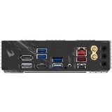 GIGABYTE B550I AORUS PRO AX AMD B550 Socket AM4 mini ITX, Scheda madre AMD, Socket AM4, 3rd Generation AMD Ryzen™ 3, 3rd Generation AMD Ryzen 5, 3rd Generation AMD Ryzen™ 7, 3rd..., DDR4-SDRAM, 64 GB, DIMM