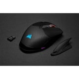 Corsair DARK CORE RGB PRO mouse Mano destra RF Wireless + Bluetooth + USB Type-A Ottico 18000 DPI, Mouse da gioco Nero, Mano destra, Ottico, RF Wireless + Bluetooth + USB Type-A, 18000 DPI, Nero