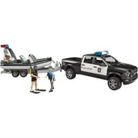 bruder RAM 2500 Polizei Pickup, modulo L+S, rimorchio con barca, Veicolo modello Nero/Bianco