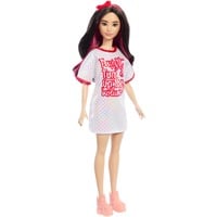 Mattel HRH12, Bambola