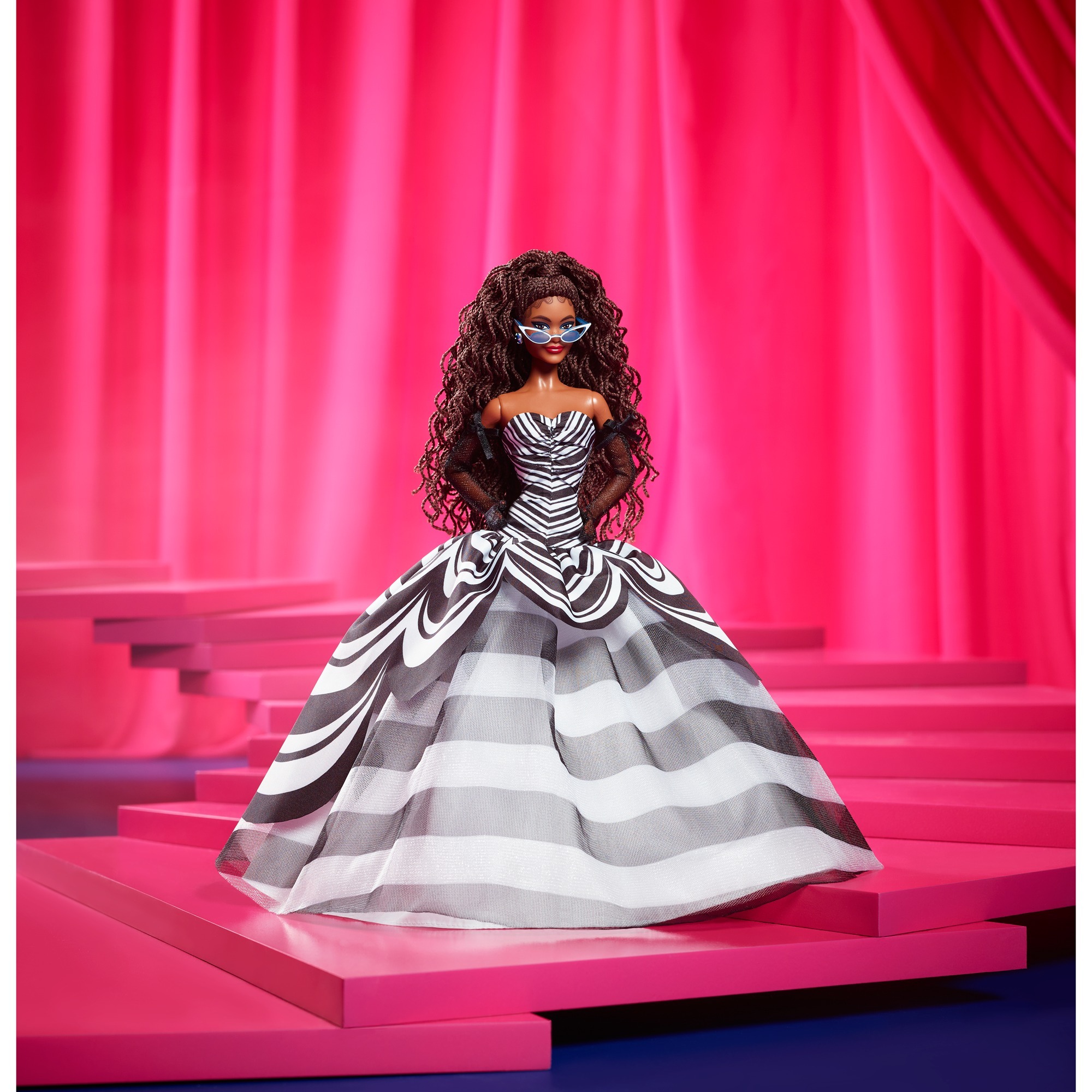 Mattel Signature HRM59 bambola Bambola alla moda, Femmina, 6 anno/i, Bambino/Bambina, 330,2 mm, Multicolore